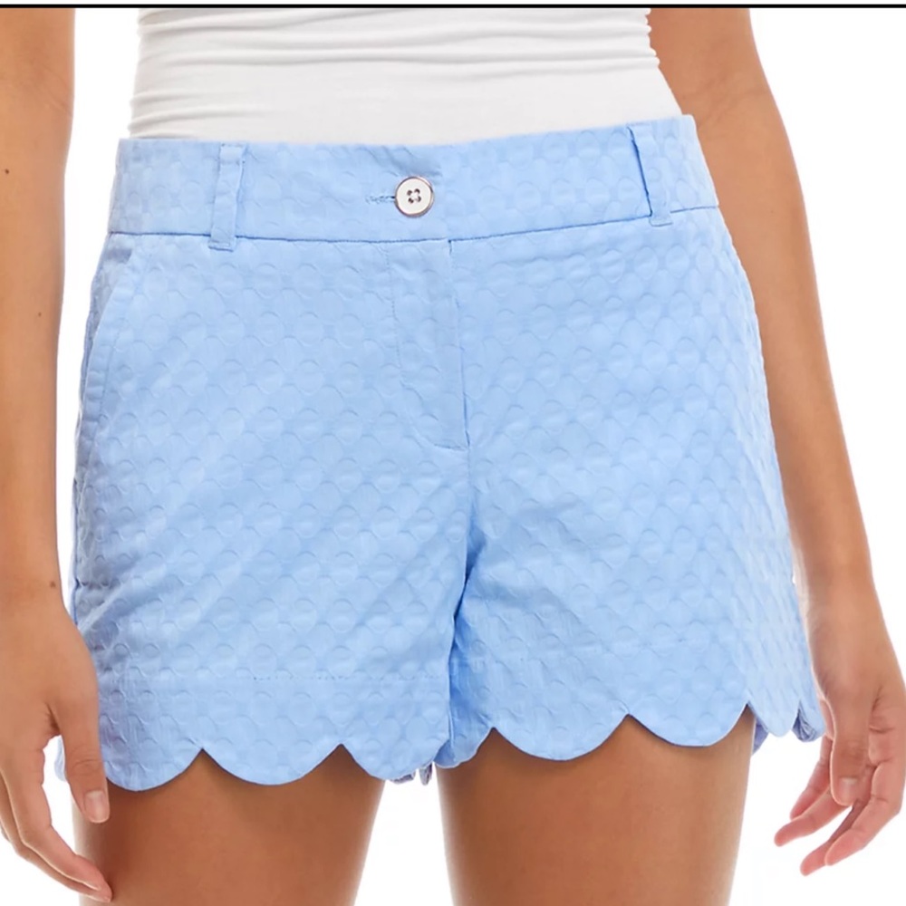 Crown and Ivy Shelby Scalloped Shorts in Wonka Periwinkle. Size 12.